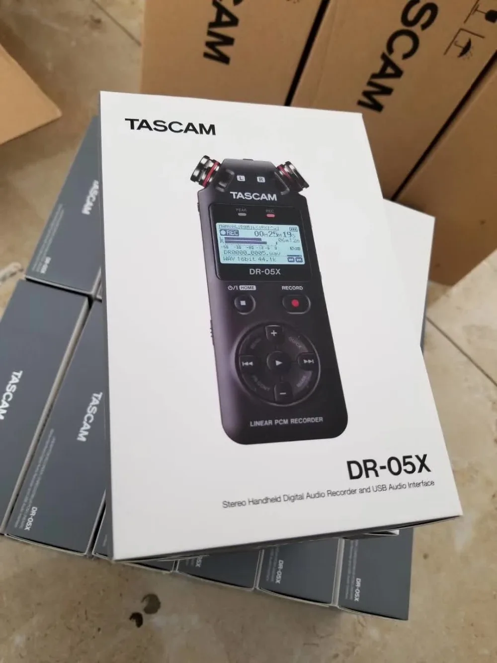 Новая версия TASCAM DR05x DR-05X ручной профессиональный портативный цифровой диктофон MP3 записывающая ручка USB аудио интерфейс
