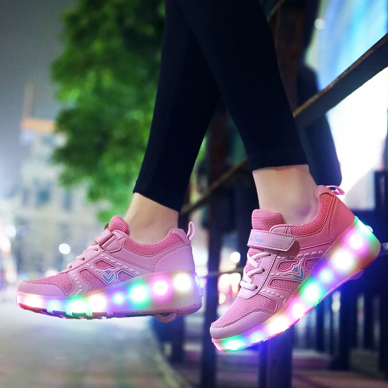 

Kids Sneakers Glowing With Wheels New 2018 Child Fashion Girls Boys Jazzy Junior LED Light Roller Skate Shoes For Children Shoes
