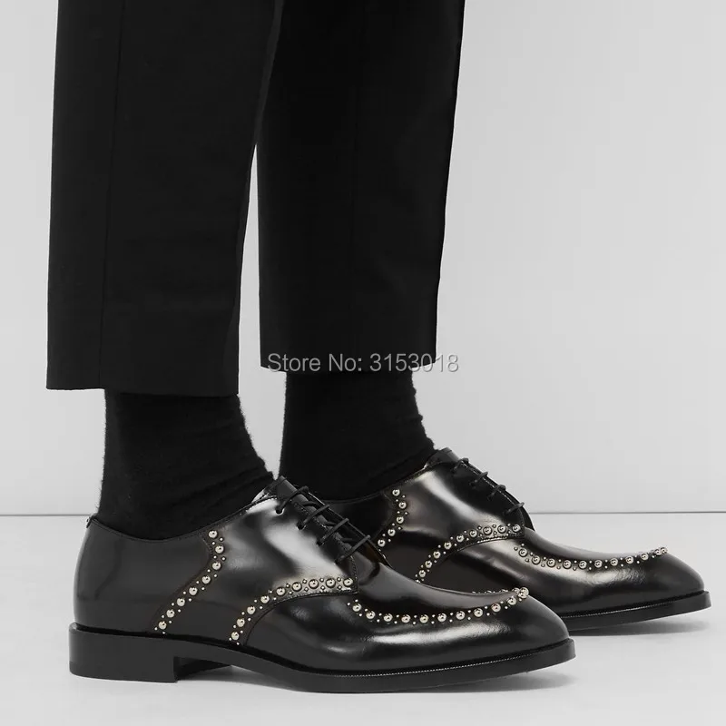 

Fashion Design Men Dress Shoes Trending Oxfords Footwear Leather Shoes Men High Quality Rivet Decorated Male Shoes For Party