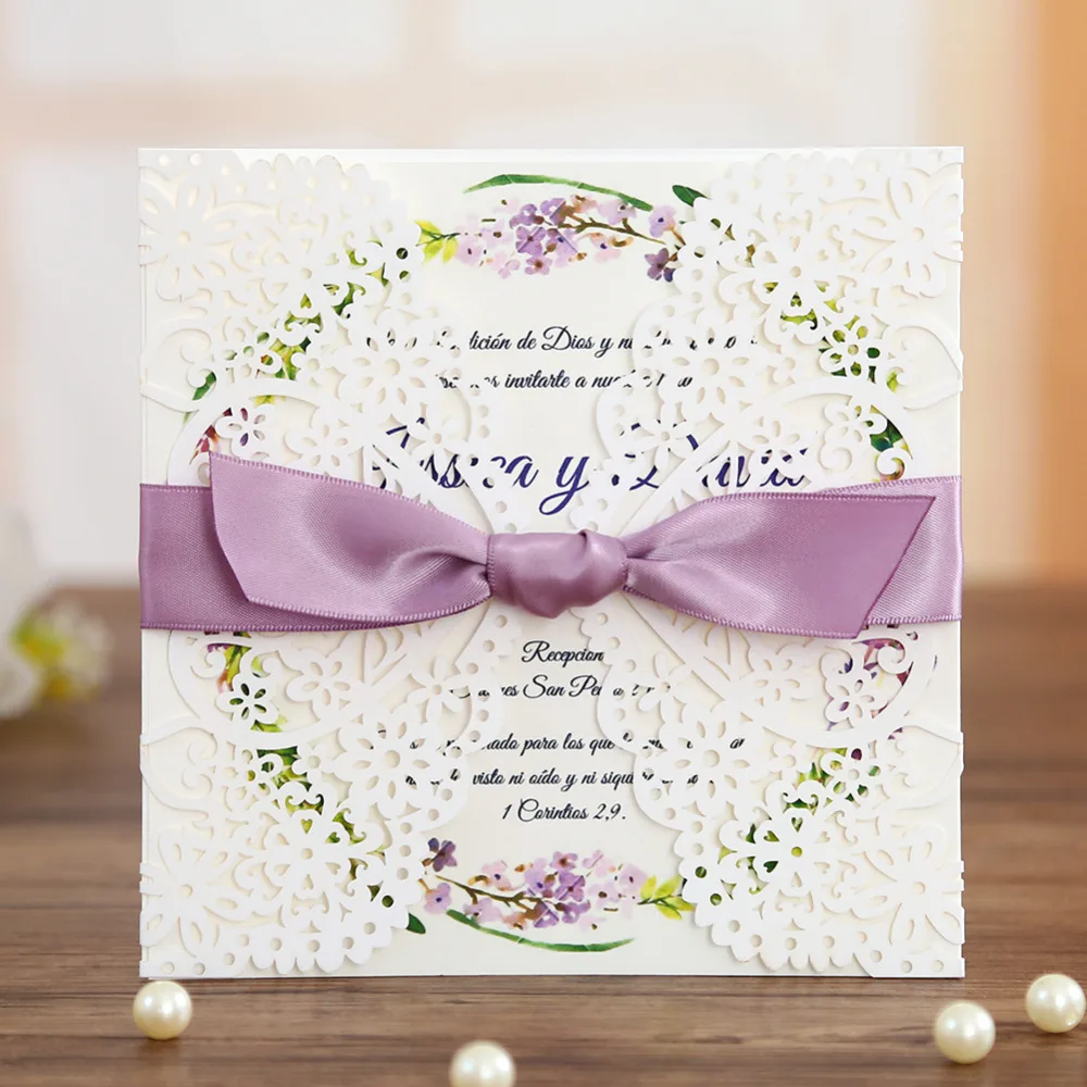Квадратные Свадебные Приглашения рождения открытки, Юбилей, на день рождения, Бальные, с фиолетовым бантом полые, 50 шт в наборе, W0003