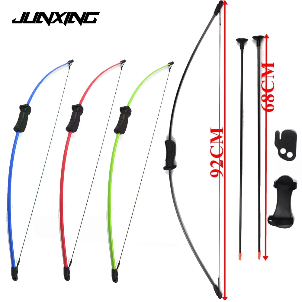 

Traditional Bow Set Draw Weight 20 Lbs for Children Archery Training Toy Games with 2 Chuck Arrows & Finger and Arm Guard
