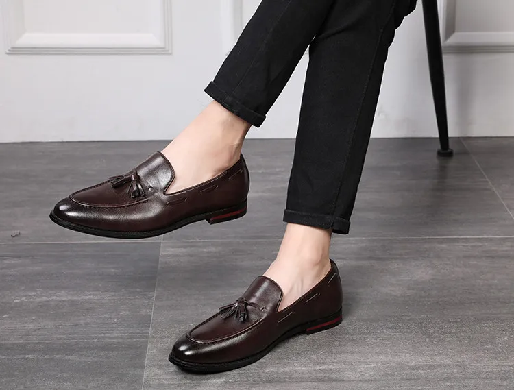Merkmak/Новые мужские лоферы с кисточками из искусственной кожи; официальная обувь; элегантная модельная обувь; простая повседневная мужская обувь без застежки; большие размеры 48, 47, 46