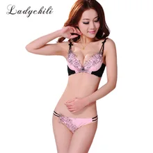 Японский Модные фиолетовые Кружево Роза Цветочные аппликации бюстгальтер и Трусики для женщин комплект белье Victoria ансамбль роковой Треугольники Кружево бюстгальтер N117