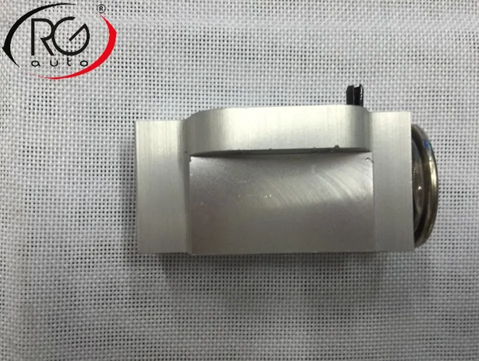 Auto AC expansion valve 1KD 820 679