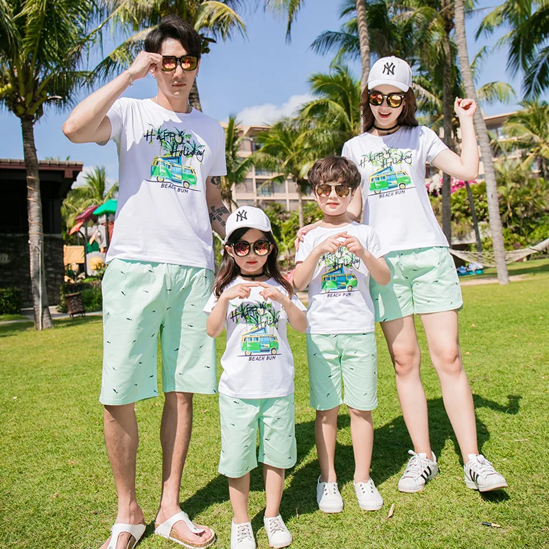 

Parent-child outfit summer 2019 new trendy short-sleeved T-shirt printed blue shorts sports suit a family of four family suit