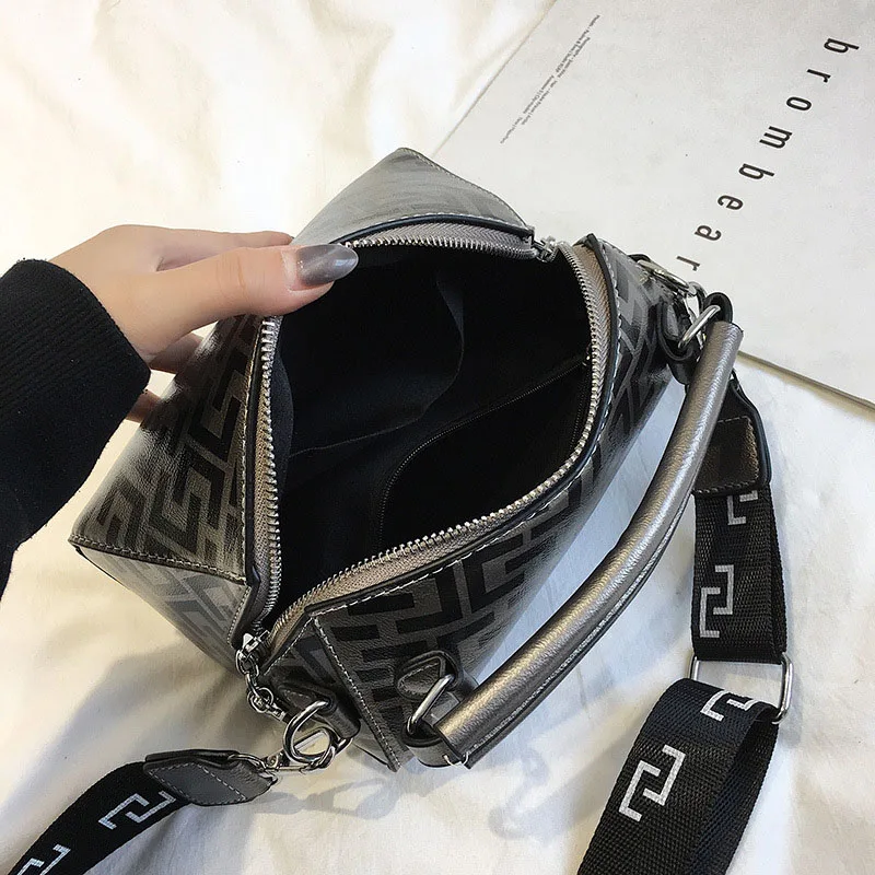 Women Fashion Printing Wide Shoulder Bag INS Popular Leather Handbag Exuqisite Female Messenger Bags Lady Luxury Bolsa SS3493 (22)