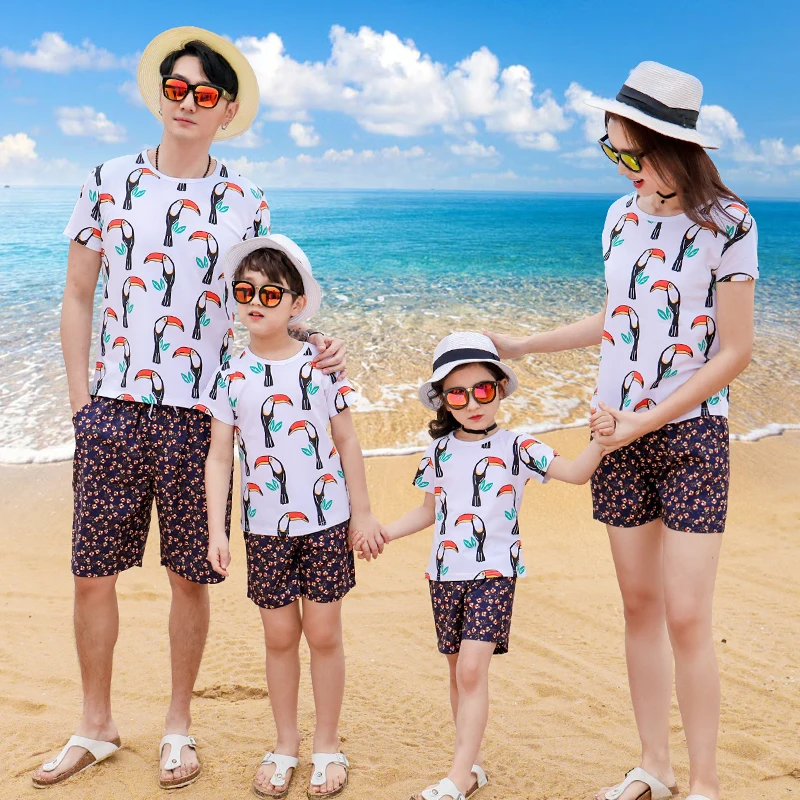 

Toucan Animal Print Parent-child Summer Suit Family Cotton Clothes Mother Daughter Top and Short Pants Set Lovers Causal Set