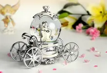 Decoration Crafts Music Box Crystal Ball Snowflakes and Merry-go-round Musical Boxes Creative Birthday Valentine’s Day Gifts