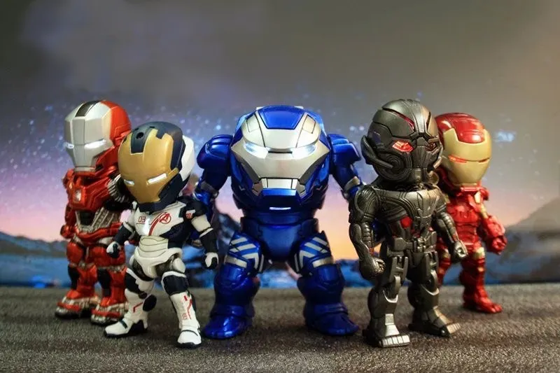 

Avengers Age of Ultron Iron Man Ultron MK38 Igor with Light 5pcs/set Cute 9cm Model Anime PVC Action Figure Kids Gift