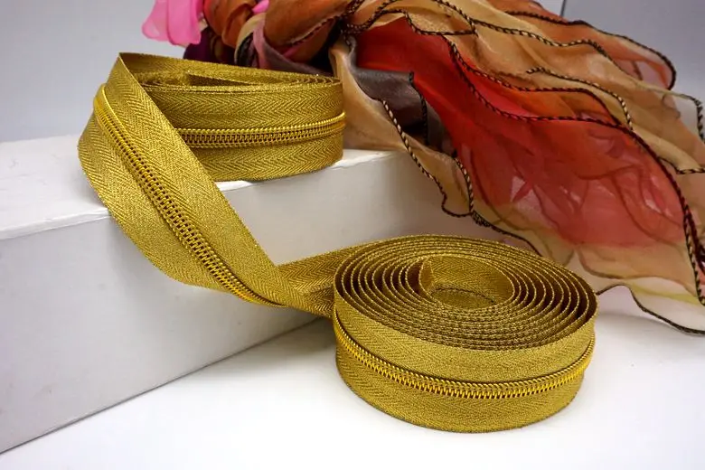 

golden superior quality 5#7# nylon zippers gold Zipper teeth can customize for coat/garment/shoes/close end free shipping
