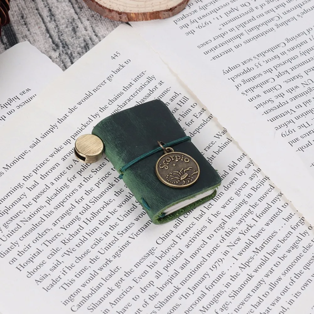 Пояса из натуральной кожи мини путешественников Тетрадь для Винтаж украшения ретро кулон маленький дневник Kawaii Канцелярские - Цвет: FM  Green