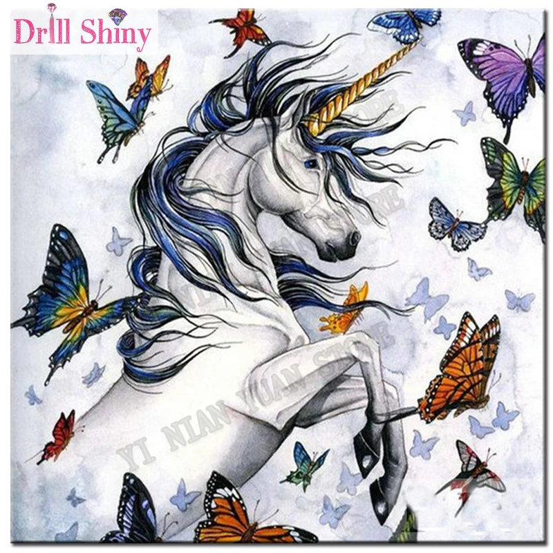 лошадь диджитал арт. лошадь с крыльями бабочки. арт чёрной лошади и бабочки. лошадь и мотылек. сказочные лошади.