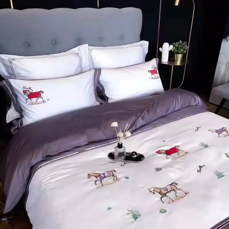 

Luxury 4 Pcs Cotton European Palace Horse Bedding set Embroidery Duvet cover Bed sheet Pillowcases