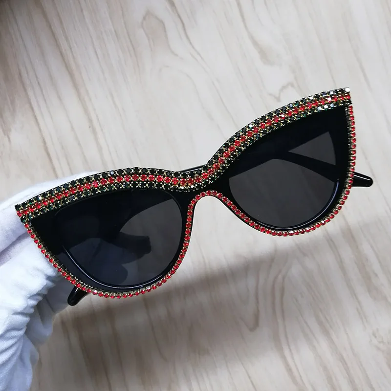

Retro Vintage Rhinestone Cateye Sunglasses For Women Plastic Frame Cat Eye Sun Glasses UV400 Shades Sexy Brand Designer