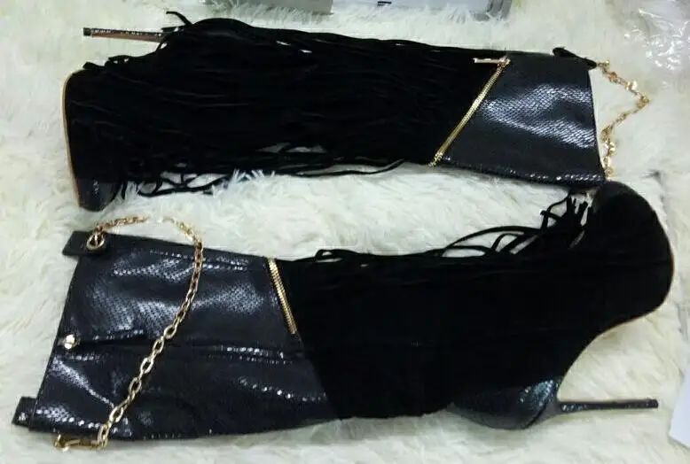 Hot-Selling-Black-Snakeskin-Boots-Fringe-Chain-Decor-Women-Winter-Boots-Patchwork-Zipper-Tassel-Meatl-Decoration (4)