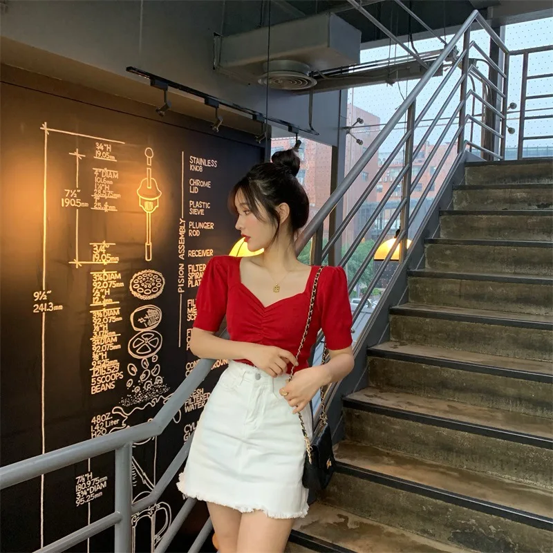 

Retro V-collar foam sleeve bottom knitted shirt