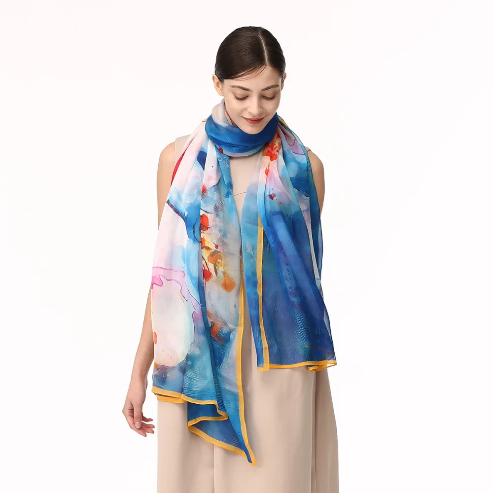 Scarf and women over 50 summer 2018 Scarf and women over 50 summer 2018