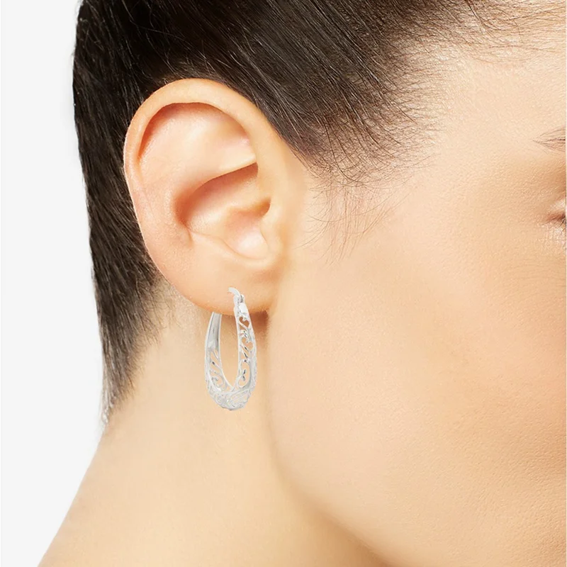 

New Sterling Silver Filigree Earrings Fashion Ladies New Alloy Heart-Shaped Hollow Flower Earrings Noble Jewelry