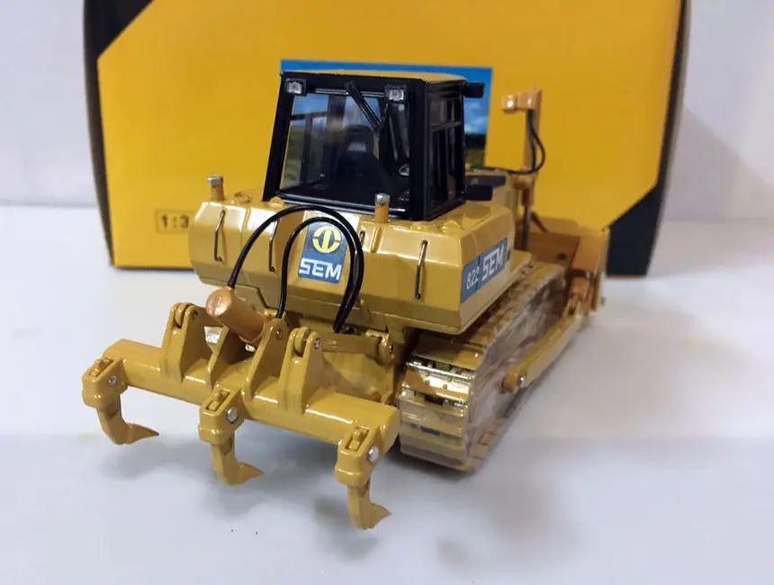 SG модель гусеница SEM 822 бульдозер масштаб 1/35 литье под давлением|caterpillar model|caterpillar