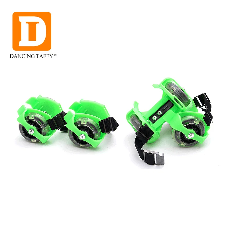 الملونة مضيئة الأطفال أحذية ضوء وامض بكرة قابل للتعديل الوهج أحذية التزلج الأسطوانة مع عجلات متوهجة رياضية DTK575