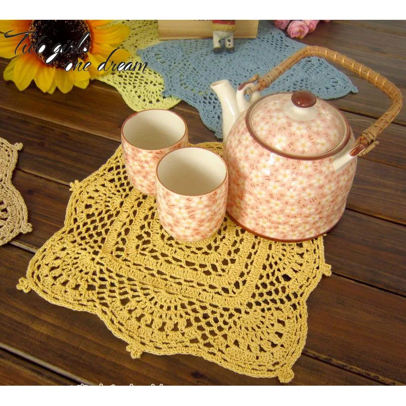 

28CM Square Handmade Crocheted Doily Placemat Vintage Floral Coasters Coffee Shop Dining Room Hotel Table Decorative Mats 10PCS