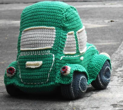 Набивная игрушка для вязания крючком автомобиля