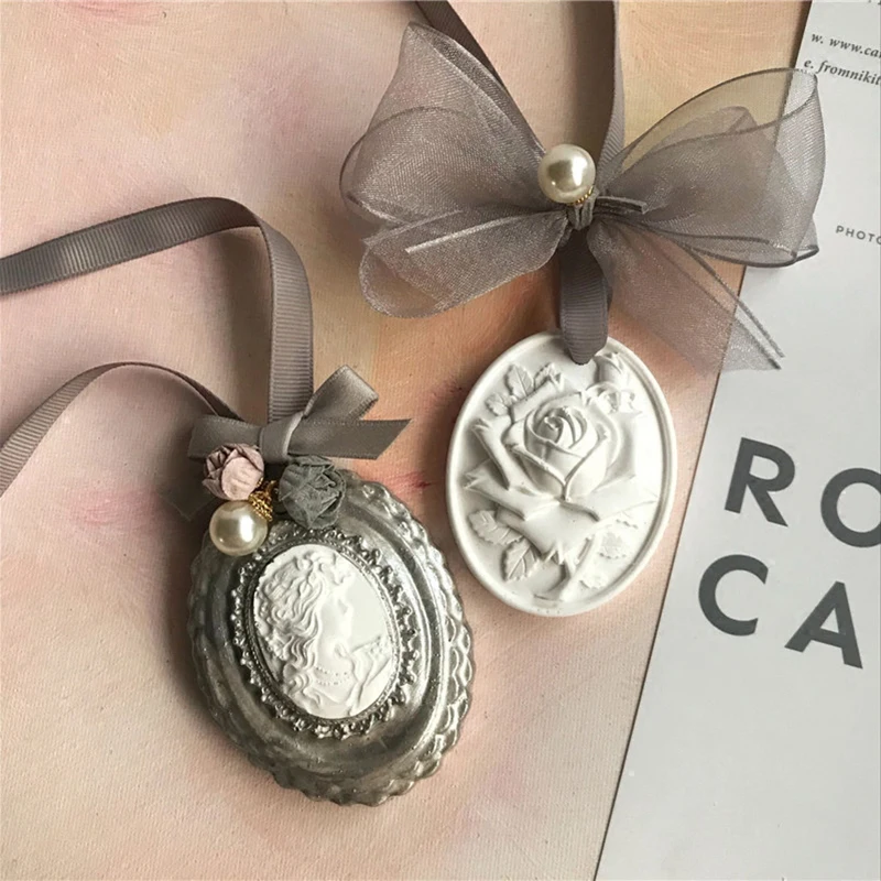 

Rose And Girl Oval Pendant Silicone Mold Aromatherapy Wax Tablet Mould For Car Decoration DIY Gypsum Plaster Molds