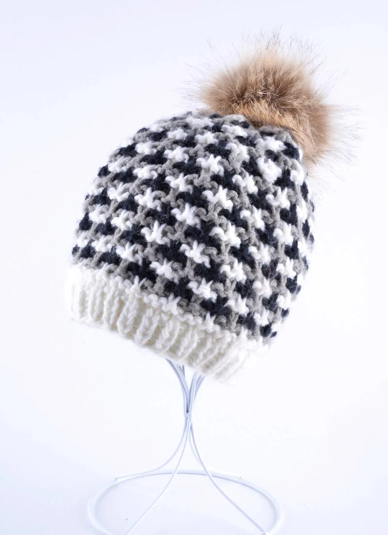 Мода г. зимние шапки для женщин трикотажные теплые уха шапочки для девочек cap Большой hairball touca gorros капот сноуборд Шапки - Цвет: Белый