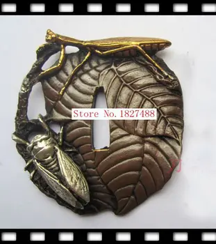 

Japan samurai sword accessories copper Katana tsuba W/Mantis Catch Cicada design