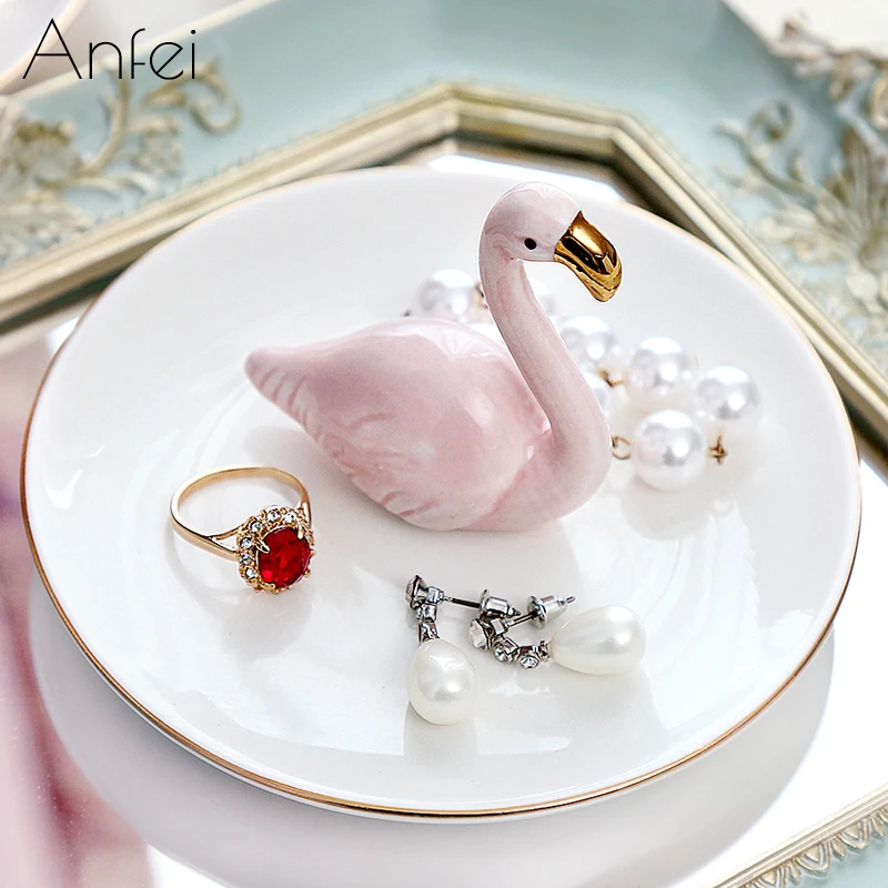 

Royal style golden jewelry display cake holder ceramics jewelry organizer metal necklace holder Golden ceramics C218