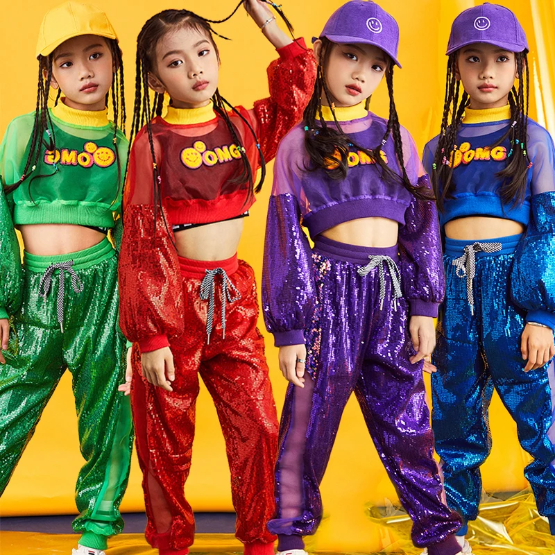 танцевальный костюм с шортами. позы для танца хип хопа. костюмы для танцев. костюм для танца хип-хоп для девочек. танцевальные костюмы для девочек.