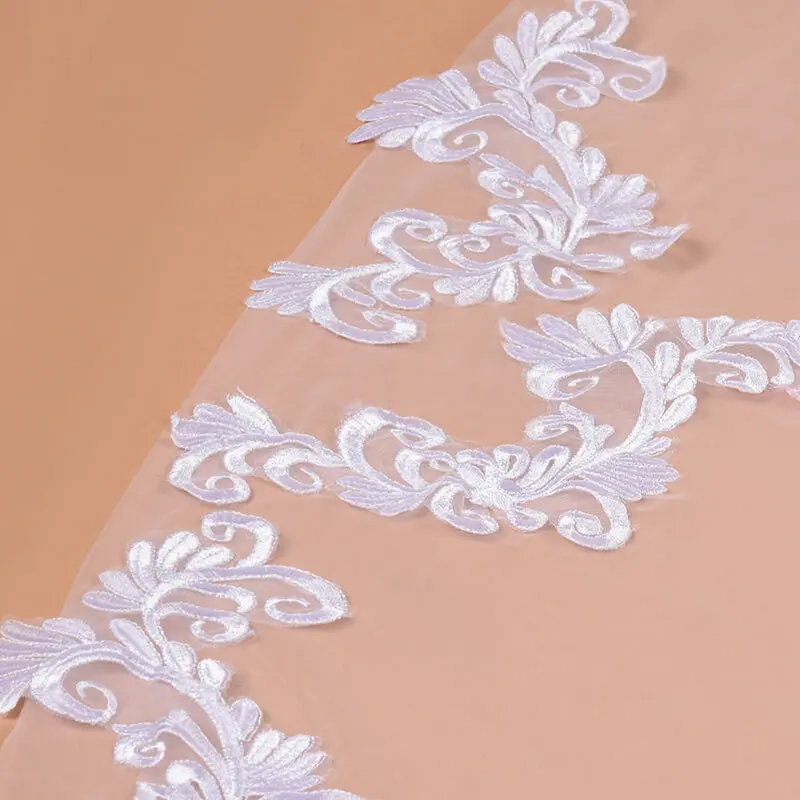 One Layer Lace Edge Ivory Cathedral Wedding Veil With Comb Long Bridal Veils Applique Wedding Accessories voile mariage