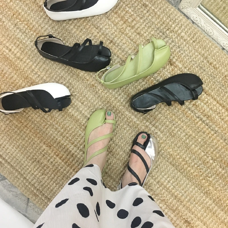 

Brand Design summer side cutout flats women korean clip toe mixed color flip flops tabi ninja narrow band gladiator sandals 2019
