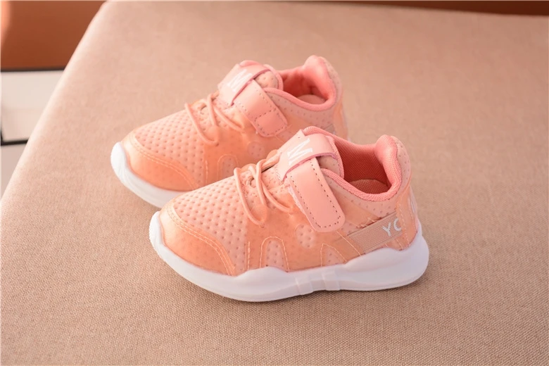 2019горячая новая модель модная сетчатая дышащая розовая Спортивная беговая Обувь для отдыха для девочек Белая обувь для мальчиков