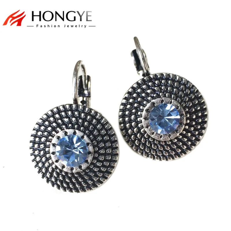 

Vintage Silver Women Simple Light Blue Zircon Charms Statement Clip on Stud Earrings for Women Fashion Girls Jewelry