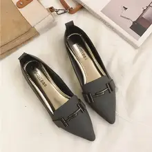 Известный бренд; тонкие туфли с острым носком; женская обувь; большой размер 40; мокасины; коллекция ; туфли на плоской подошве с металлическим украшением; женская обувь с толстой мягкой подошвой