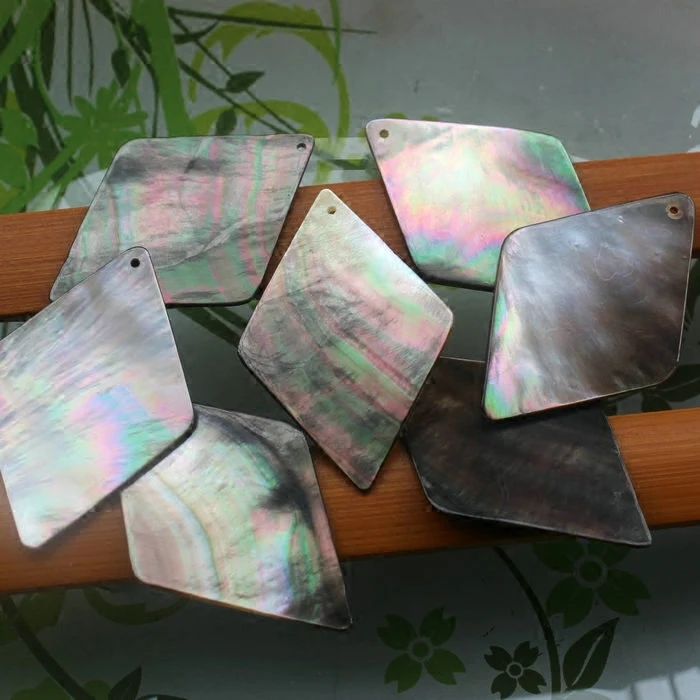 50pcs/lot 30x45mm Drilled Natural Rhombus Cut Mother Of Pearl Shell MOP