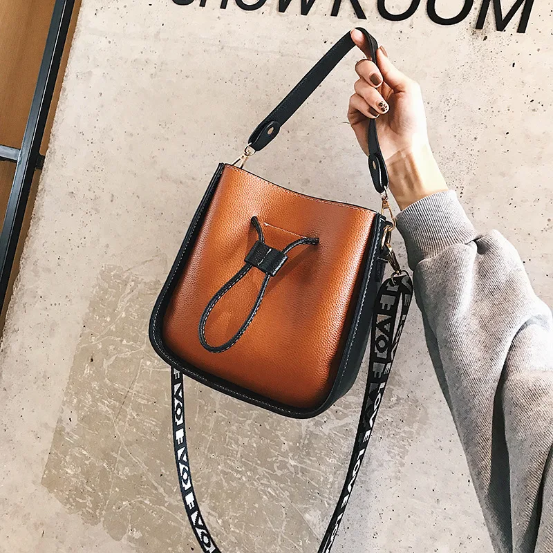 

2018 handbag women shoulder crossbody bag female casual large totes the women's bag Brand original design