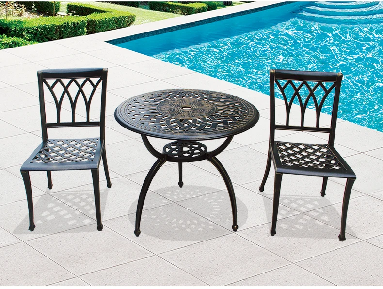 

Courtyard bar cast aluminum table and chairs set Resort open-air balcony simple three-piece coffee table chair set