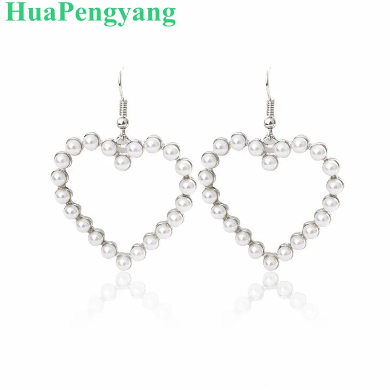 

2018 Simple And Exaggerated Retro Geometric Heart-shaped Peach Sweet Pearl Earrings Jewelry Luxury Earings Hot Sale Earrings