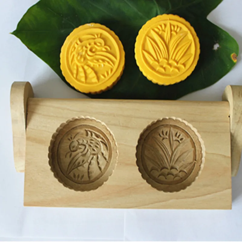 2016 New high quality handmade 2 holes wood pasta / pastry / pumpkin