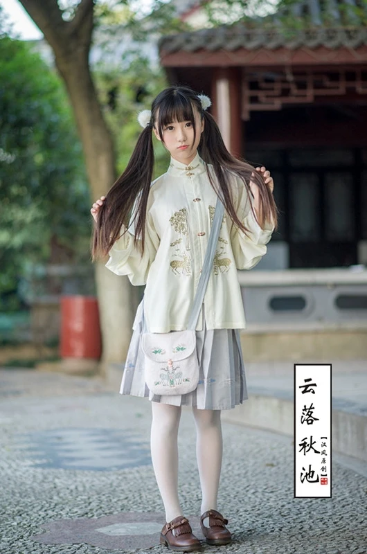 "Голос Оленя" женский китайский стиль зимний Hanfu 3 шт. набор: воротник-стойка с длинным рукавом Блузка рубашка+ плиссированная юбка+ шерстяная накидка