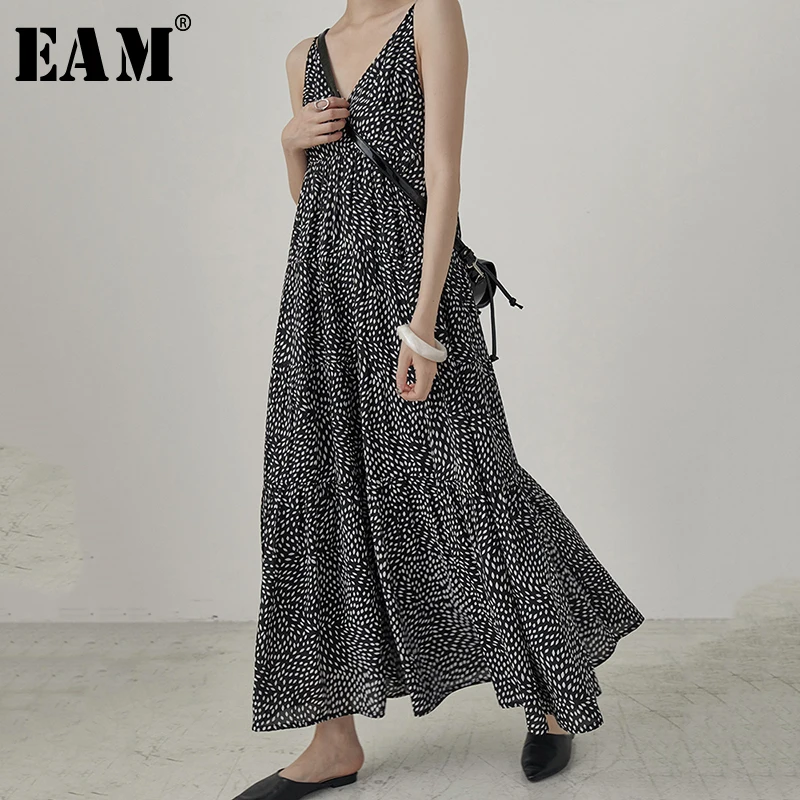 

[EAM] 2019 New Spring Summer V-Neck Sleeveless Black Loose Dot Printed Split Joint Long Strap Dress Women Fashion Tide JW173