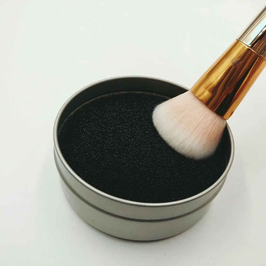 

3 Second Color Off Makeup Brush Cleaner Sponge Remover Color Brush Eyeshadow Sponge Tool Cleaner Quick Wash Cleaner Brush