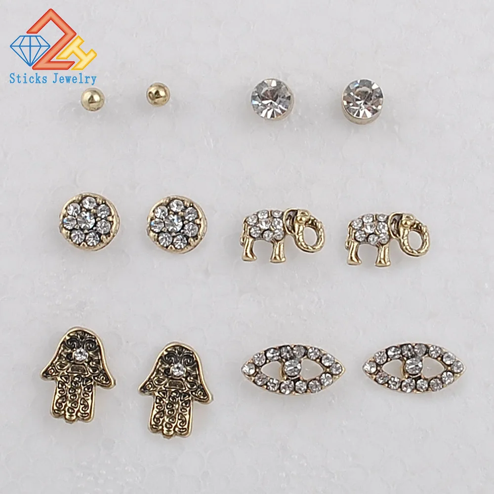 

6 pairs of earrings accessories