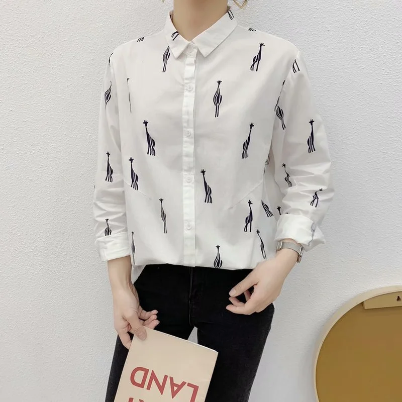 

2019 New Spring Fresh Style Loose Blouses Shirts Women Temperament Cartoon Giraffe Print White Shirt Ladies Casual Chic Blusas
