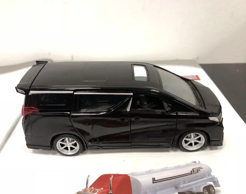 TOYOTA Alphard (12)