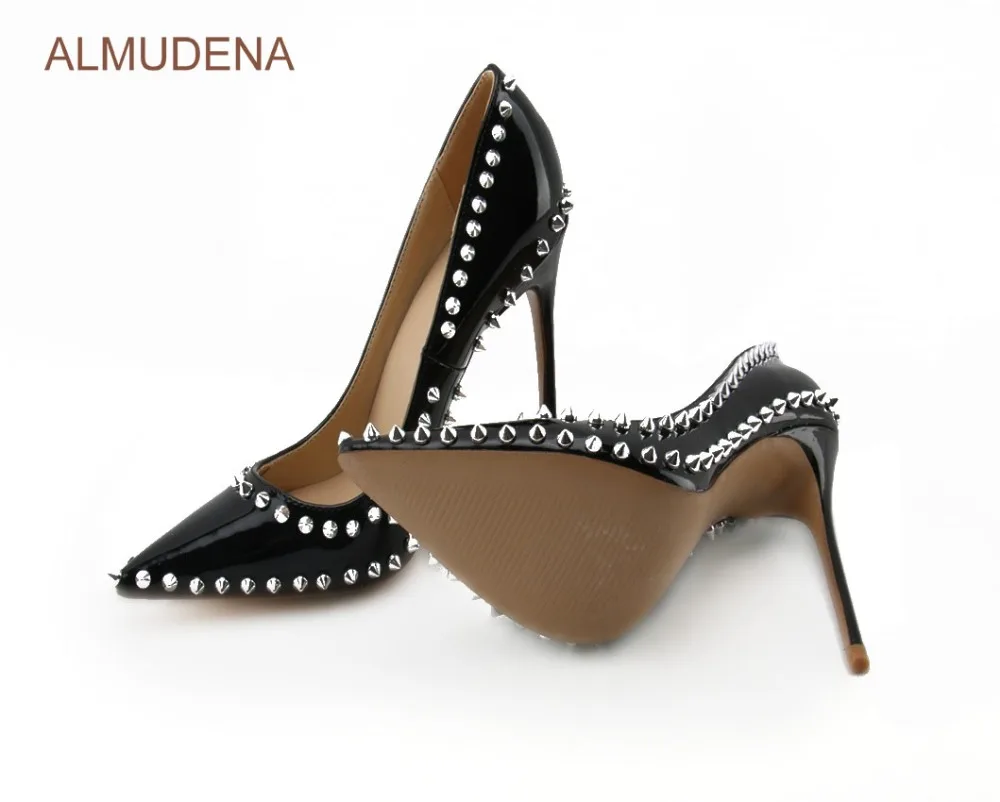 ALMUDENA/потрясающие брендовые новые туфли-лодочки с заклепками на шпильке; черные туфли из лакированной кожи с острым носком для торжеств; популярные туфли на шпильке
