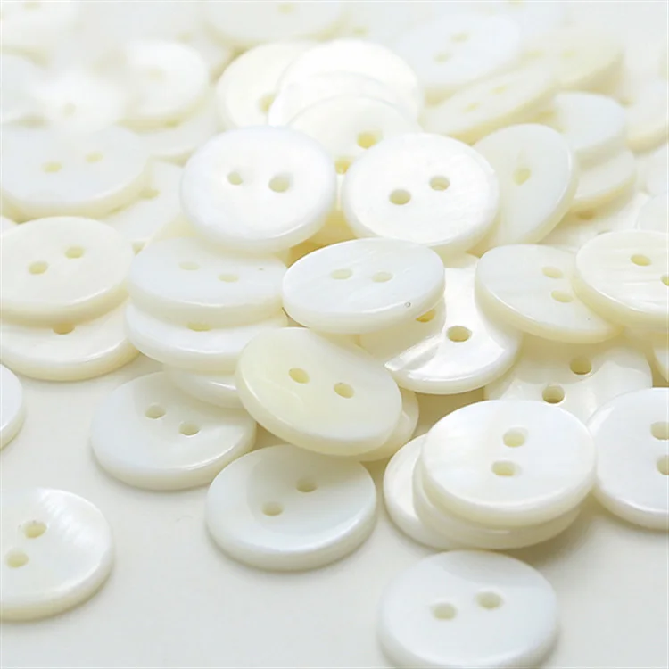 

Shell Button 10mm natural river shell 30pcs/pack promotion factory direct wholesale workpiece for needlework for decoration