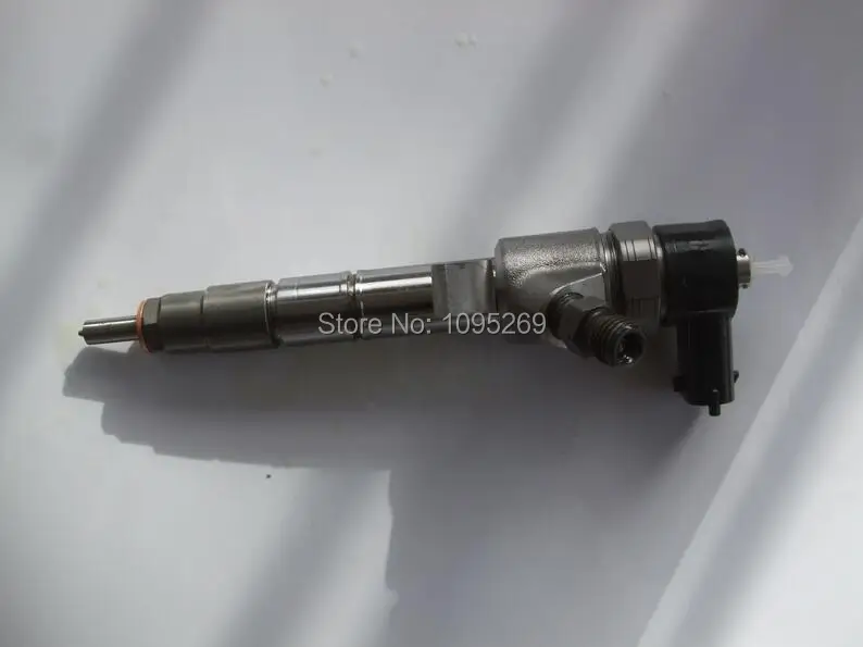 

Common rail fuel injector 0445110454